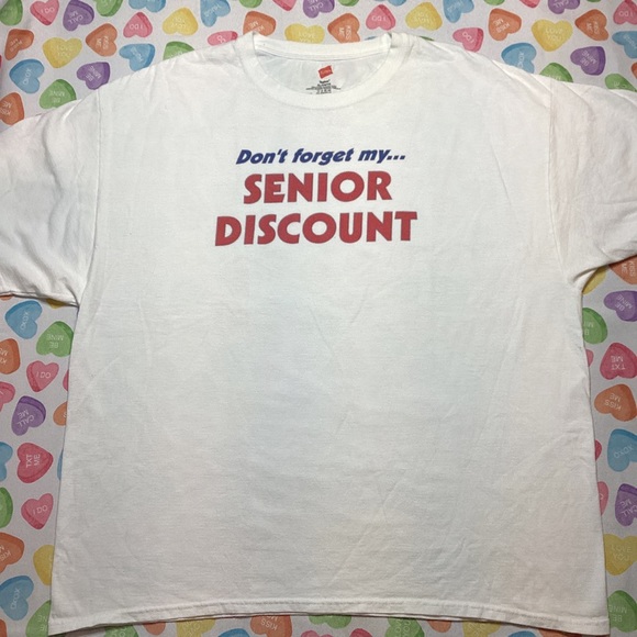 Men’s White Tshirt Short Sleeve Red print “Don’t Forget My Senior Discount” - Picture 1 of 3